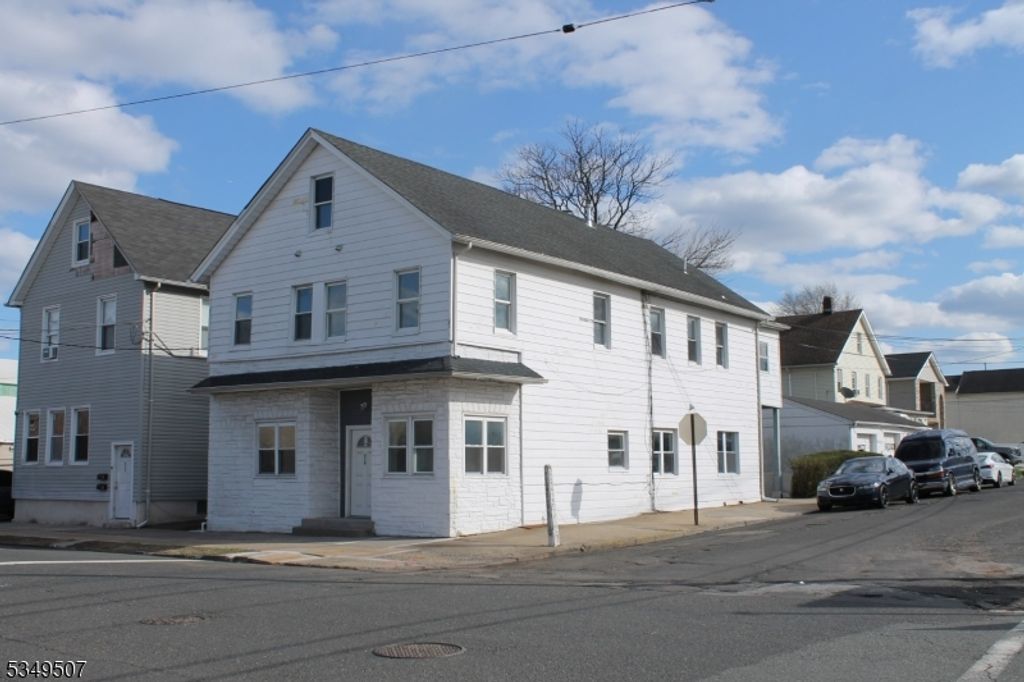 519 Roosevelt Ave, Carteret Boro, NJ 07008