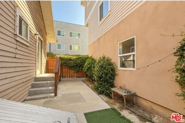 6178 Aldama Street, Los Angeles, CA 90042