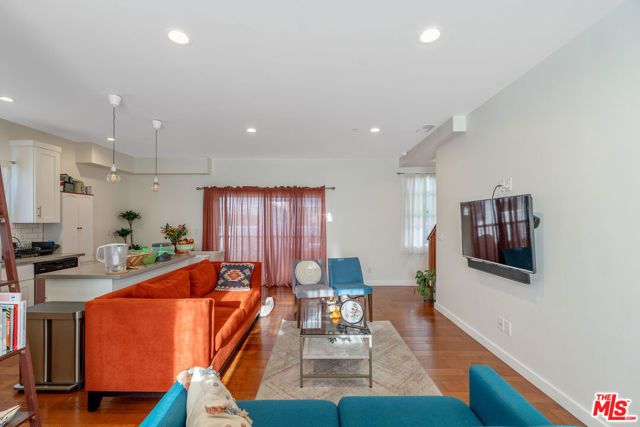 6178 Aldama Street, Los Angeles, CA 90042