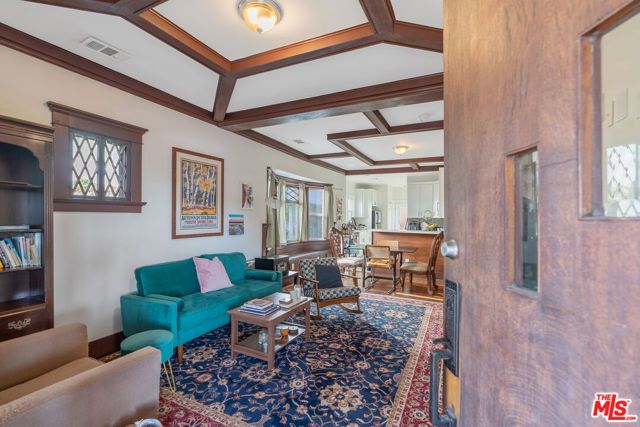 6178 Aldama Street, Los Angeles, CA 90042