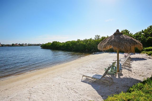 300 Scotia Drive 203, Hypoluxo, FL 33462