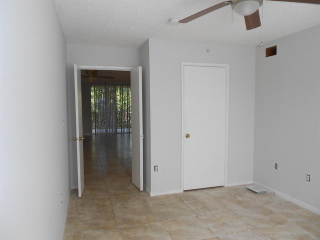 300 Scotia Drive 203, Hypoluxo, FL 33462