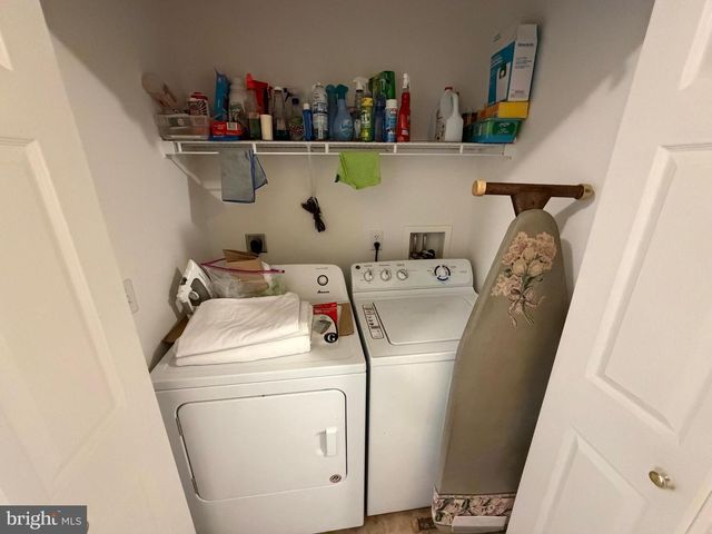 428 HAYMARKET LN, Lititz, PA 17543
