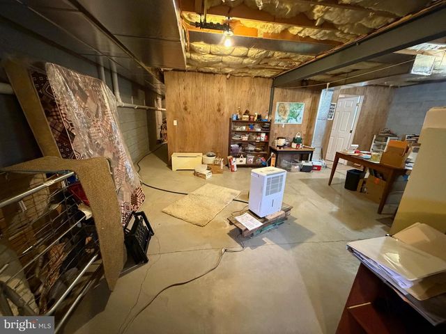 428 HAYMARKET LN, Lititz, PA 17543