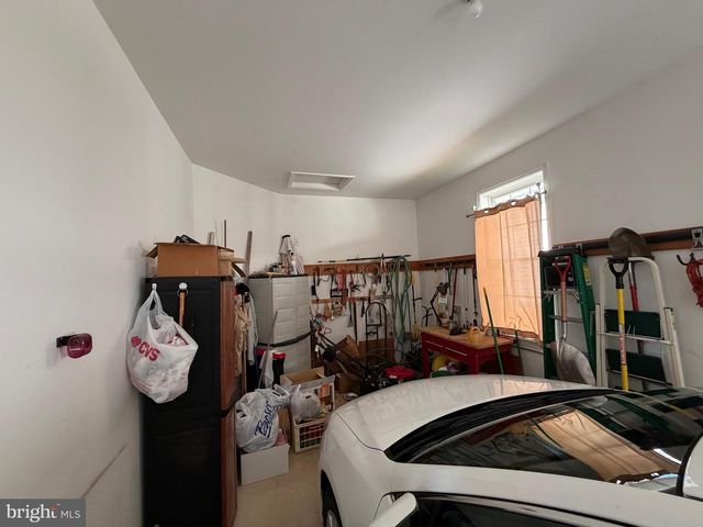 428 HAYMARKET LN, Lititz, PA 17543
