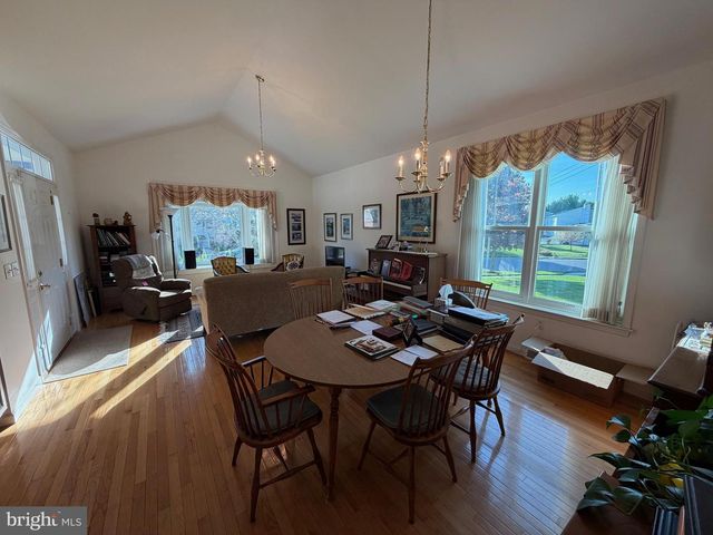 428 HAYMARKET LN, Lititz, PA 17543