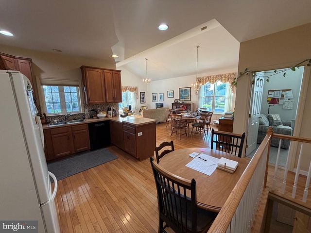 428 HAYMARKET LN, Lititz, PA 17543