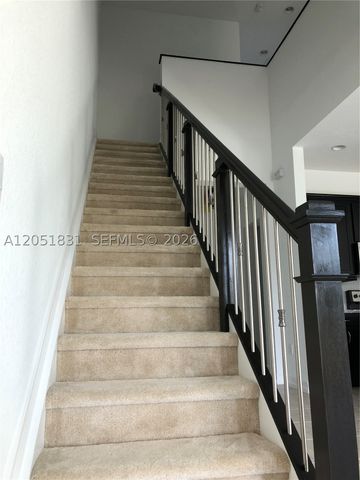 11566 SW 13th Ln, Pembroke Pines, FL 33025