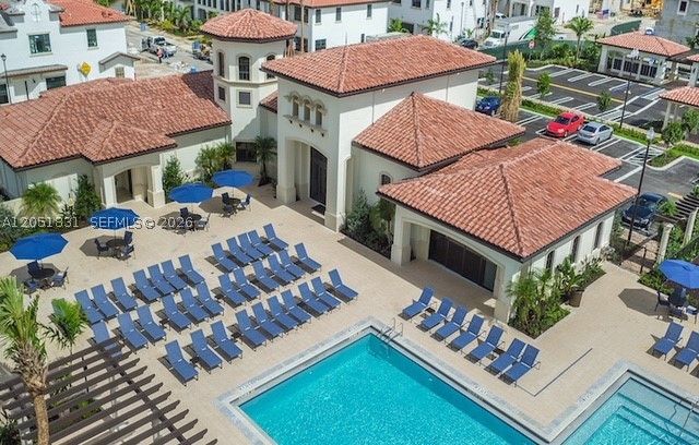 11566 SW 13th Ln, Pembroke Pines, FL 33025
