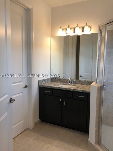 11566 SW 13th Ln, Pembroke Pines, FL 33025