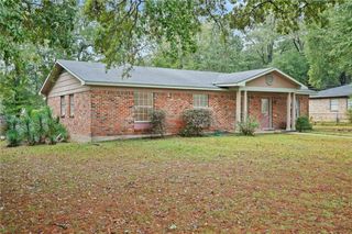 1701 Phillips Lane, Mobile, AL 36618