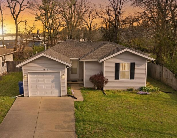 3119 W Water Street, Springfield, MO 65802