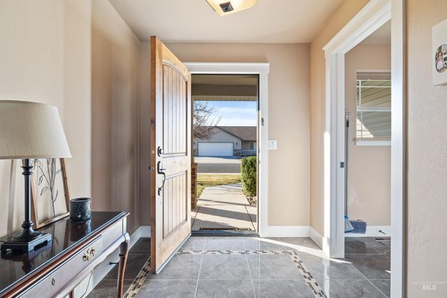 330 Arrowhead Path, Twin Falls, ID 83301