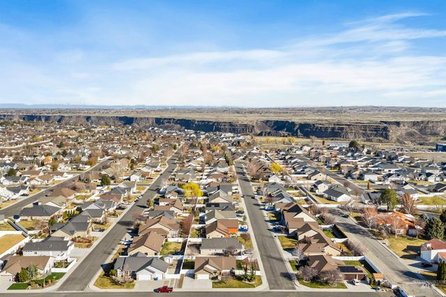 330 Arrowhead Path, Twin Falls, ID 83301