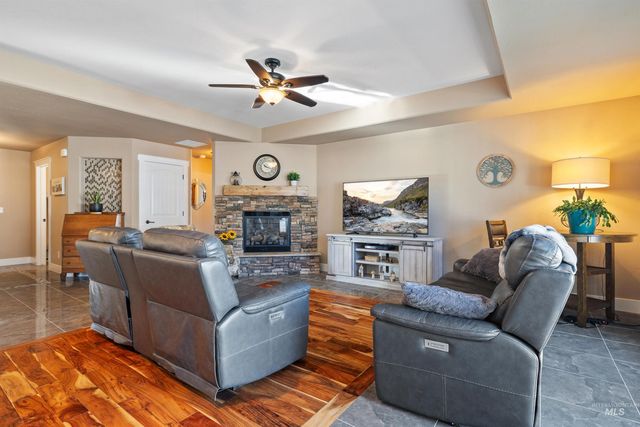 330 Arrowhead Path, Twin Falls, ID 83301