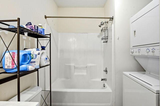 2600 University Avenue SE 210, Minneapolis, MN 55414