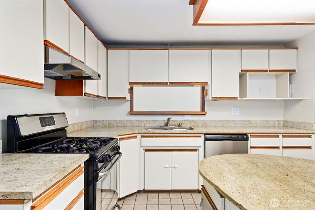 7859 Agate Drive SW, Lakewood, WA 98498