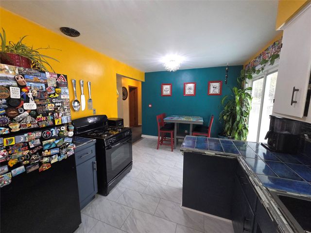 3516 ELMWOOD Avenue, Erie, PA 16508