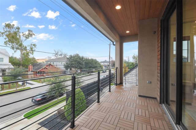 710 E 13th Street, Houston, TX 77008