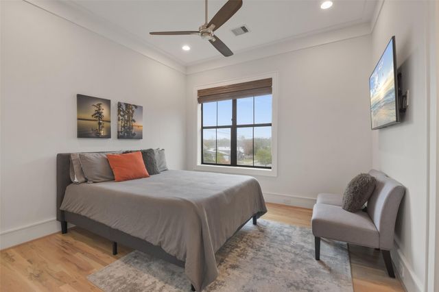 710 E 13th Street, Houston, TX 77008