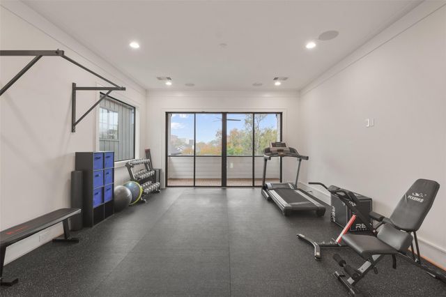 710 E 13th Street, Houston, TX 77008