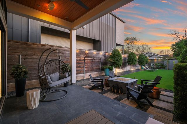 710 E 13th Street, Houston, TX 77008