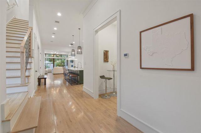 710 E 13th Street, Houston, TX 77008