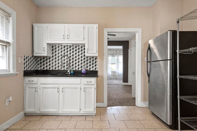 4916 Northcote Avenue, East Chicago, IN 46312