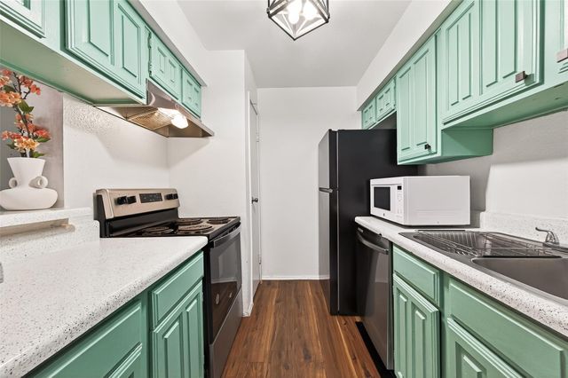 6001 Reims Road 908, Houston, TX 77036