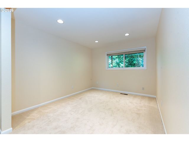 3831 Sw CANBY St, Portland, OR 97219