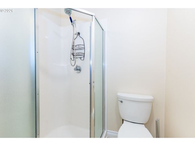 3831 Sw CANBY St, Portland, OR 97219