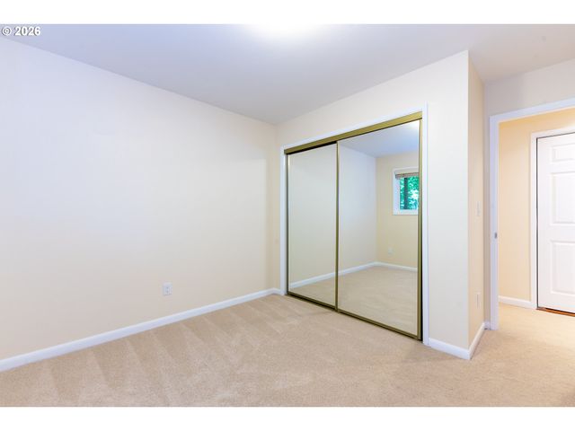 3831 Sw CANBY St, Portland, OR 97219