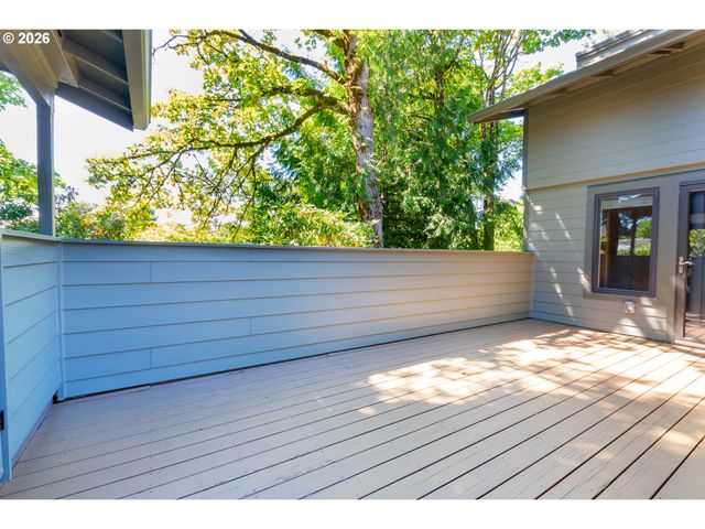 3831 Sw CANBY St, Portland, OR 97219