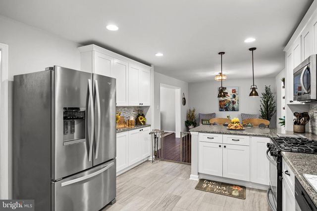 22 ROSE CT, Mount Laurel, NJ 08054