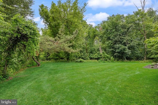 22 ROSE CT, Mount Laurel, NJ 08054