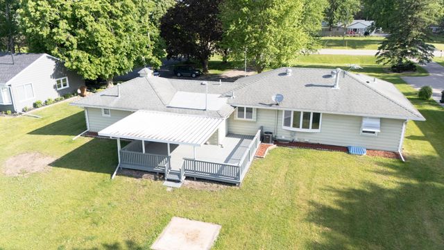 58413 220th Street, Austin, MN 55912