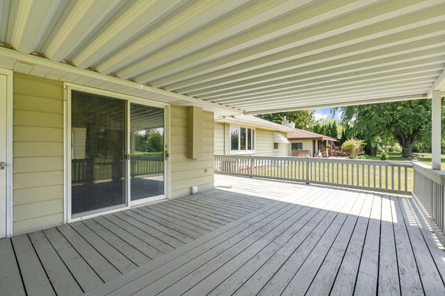58413 220th Street, Austin, MN 55912