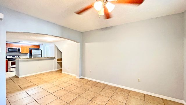 144 SW Peacock Blvd Apt 23-105 St, Port St Lucie, FL 34986