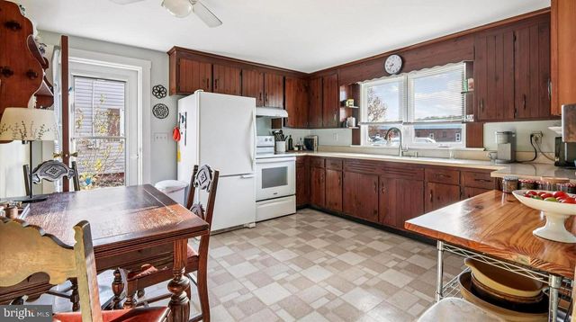 105 SEYMOUR AVE, Saint Michaels, MD 21663