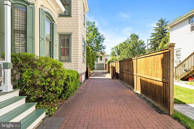 204 E WASHINGTON AVE, Newtown, PA 18940