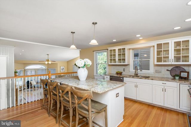 204 E WASHINGTON AVE, Newtown, PA 18940
