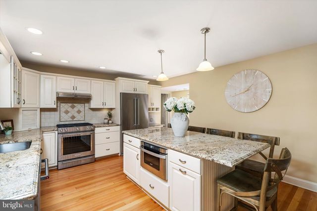 204 E WASHINGTON AVE, Newtown, PA 18940
