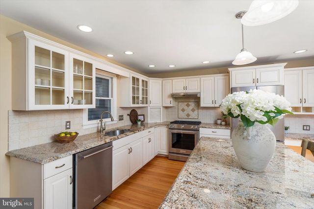 204 E WASHINGTON AVE, Newtown, PA 18940