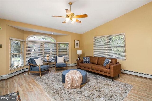 204 E WASHINGTON AVE, Newtown, PA 18940
