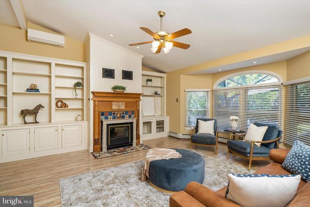 204 E WASHINGTON AVE, Newtown, PA 18940