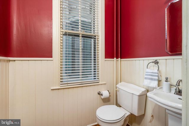 204 E WASHINGTON AVE, Newtown, PA 18940