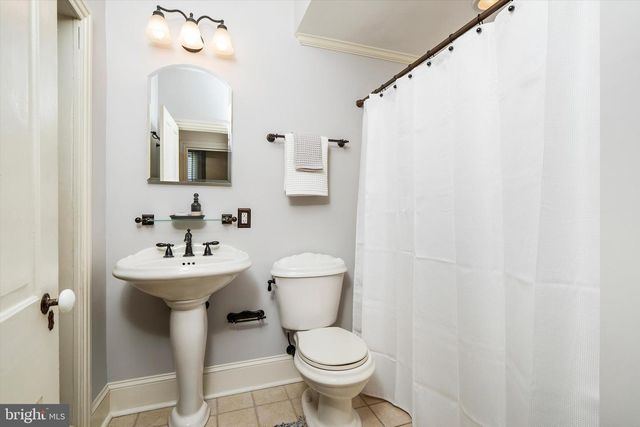 204 E WASHINGTON AVE, Newtown, PA 18940