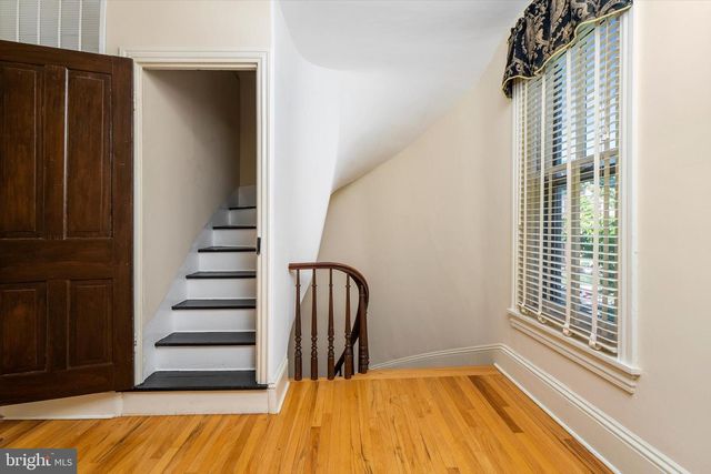 204 E WASHINGTON AVE, Newtown, PA 18940