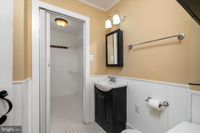 204 E WASHINGTON AVE, Newtown, PA 18940