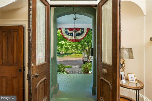 204 E WASHINGTON AVE, Newtown, PA 18940